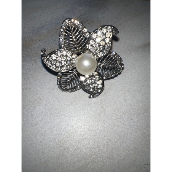 SILVER Tone Chunky Floral Stretch Ring - Picture 1 of 4